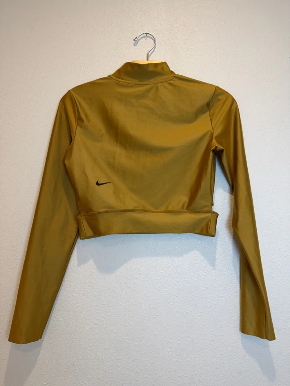 Nike Tech Pack Training Crop Top Metallic Gold Wheat Medium
